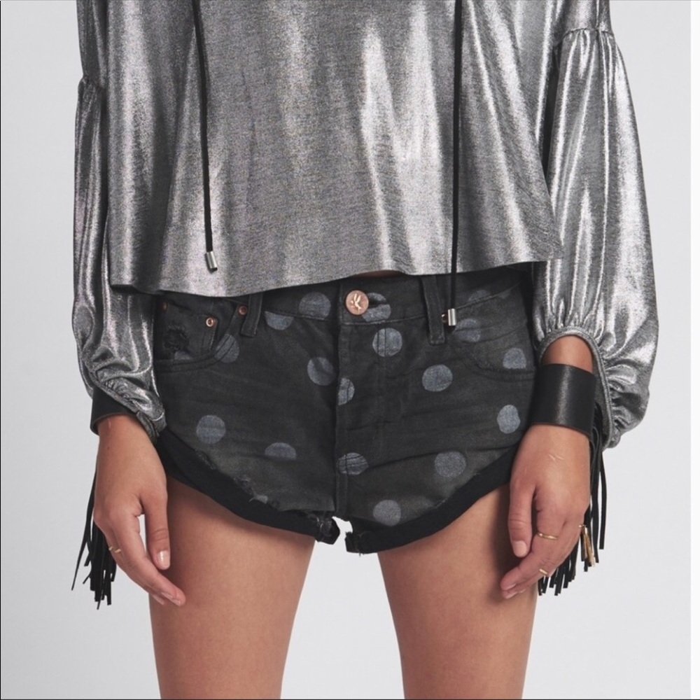 NWOT One teaspoon Bandits shorts Sz 26